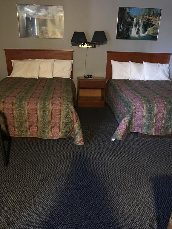 The Gables Inn Sarnia Zewnętrze zdjęcie